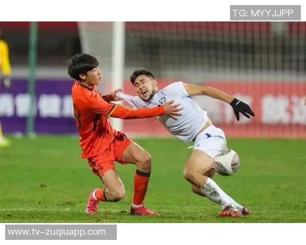 国足热身赛阵容大变换马镇与闫炳良分别把守两端球门